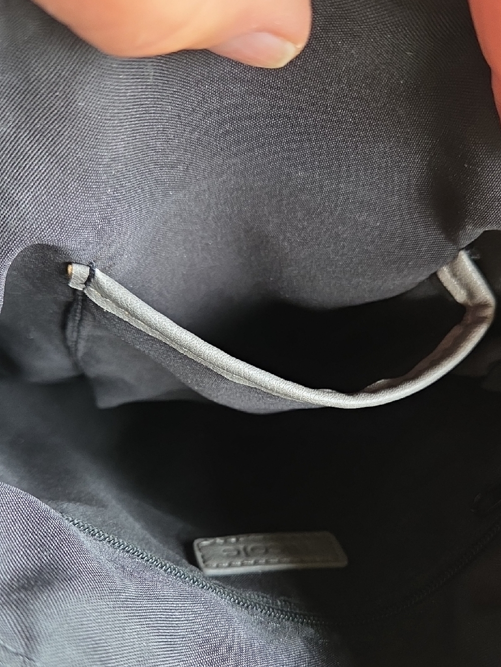 Nicole Miller Quilted Gray Crossbody Bag with Stud Detail ☆ Silver Metal Accents - Picture 7 of 16